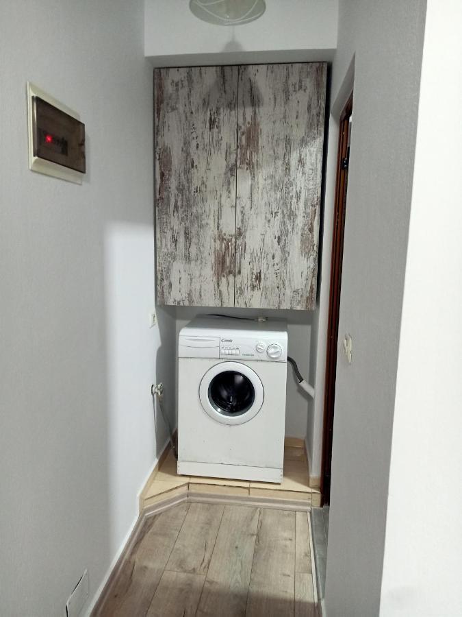 Room Click Inn Gjirokastër Esterno foto